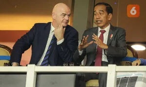 6 Fakta Jokowi, Cara Menghadiahkan Penghargaan Bintang Jasa kepada Presiden FIFA dan Membuka Kantor Tetap di Jakarta